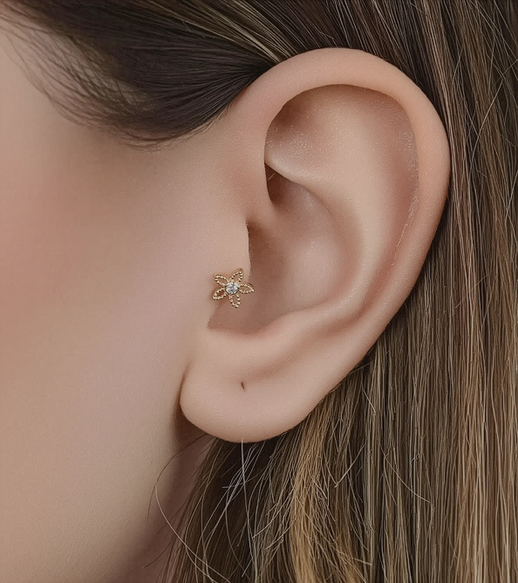 Tektaşlı Papatya Piercing